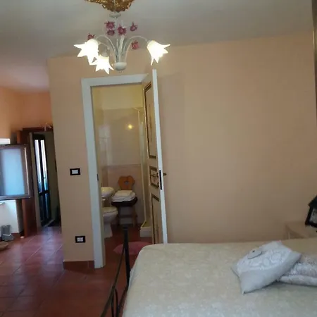 شقة Dimora Della Dama *